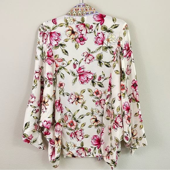 Anthropologie Akemi + Kin Floral Long Sleeve Open Short Kimono Cardigan One Size - Picture 11 of 11